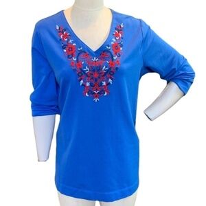 Susan Graver Weekend Embroidered Flower Stretch Knit Top Sz L Blue #257F
